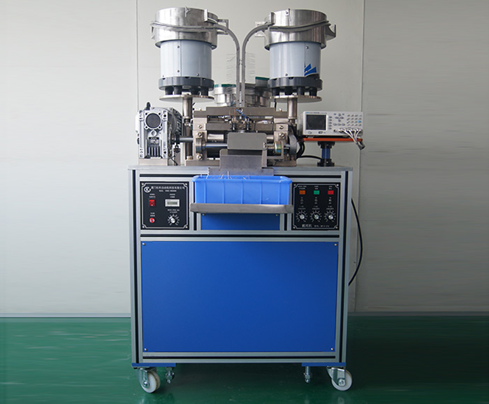 戴尾機